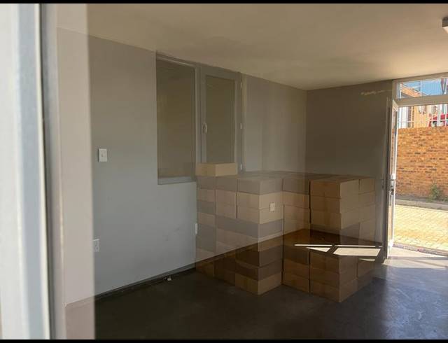 INDUSTRIAL PROPERTY TO RENT IN KILLARNEY GARDENS
